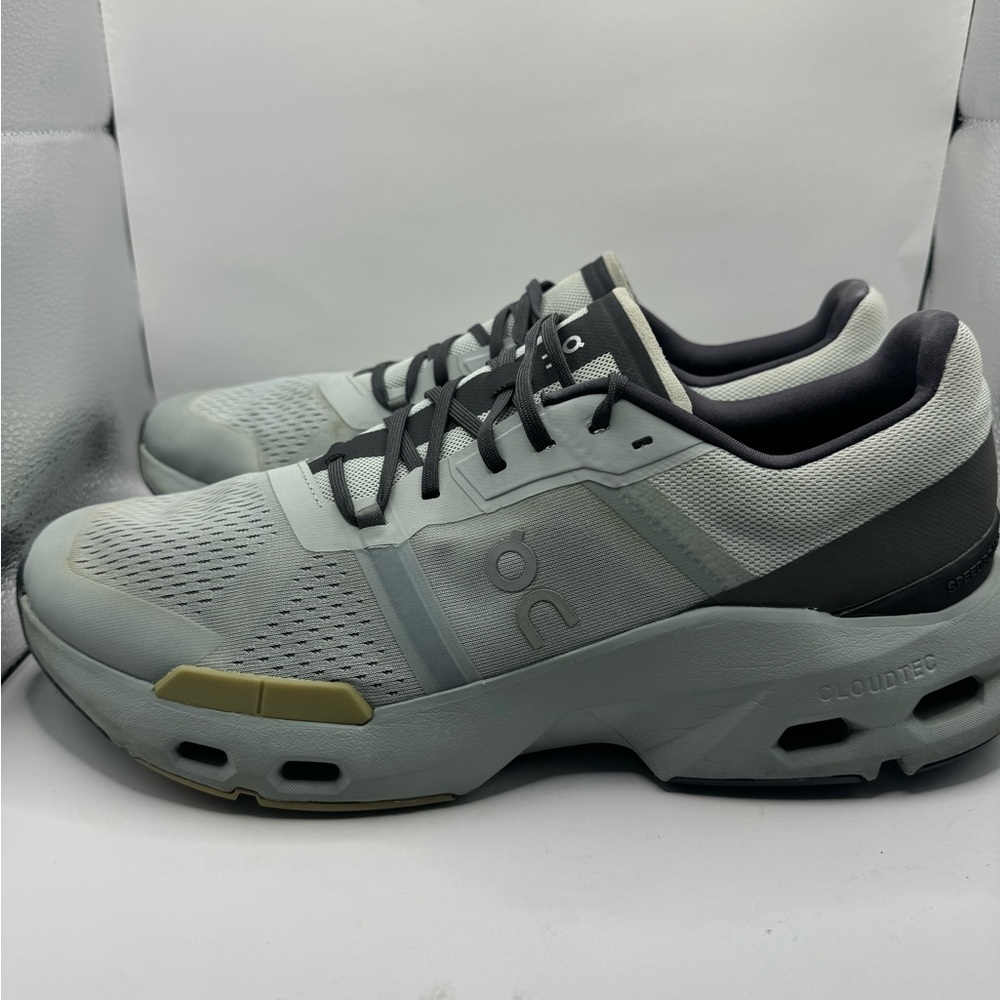 On Running Light Gray and Black Sneakers